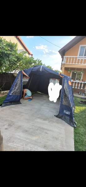 Vand cort mare de familie.