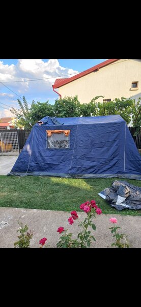 Vand cort mare de familie.